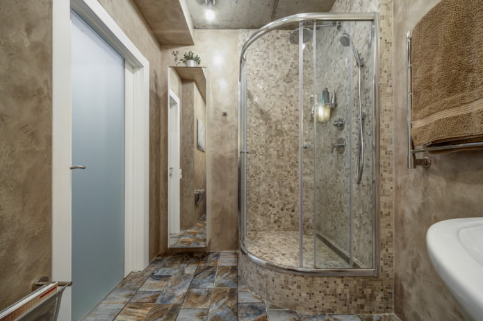 мозаика в душевой кабине в интерьере ванной