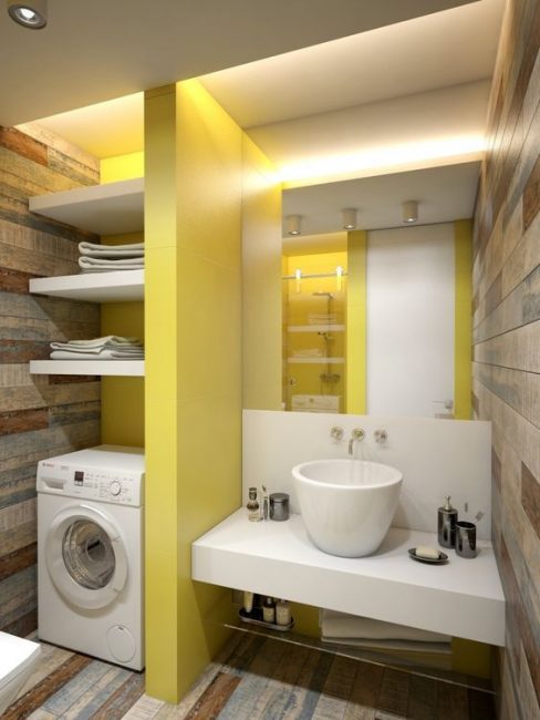 Желтоватые оттенки в элементах и декоре ванной