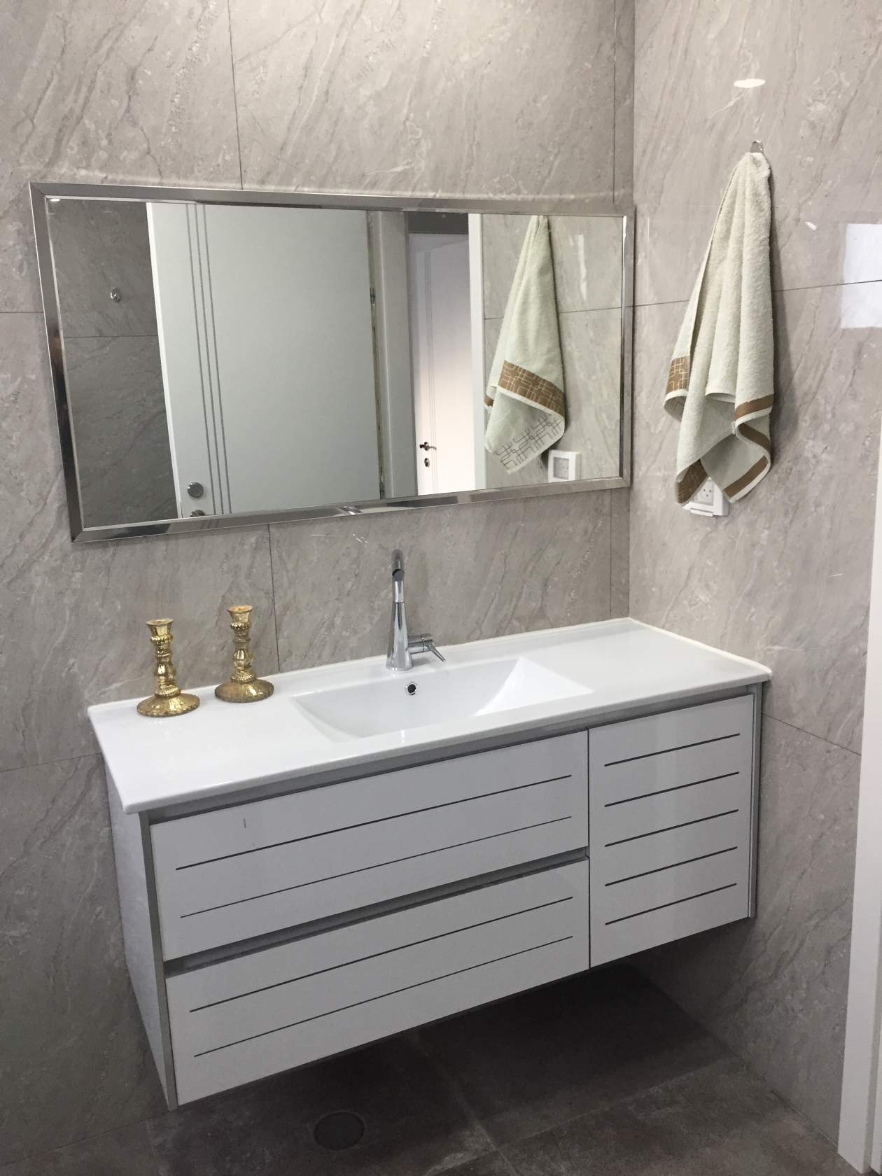 Дизайн серой ванной комнаты: плюсы и минусы, сочетания серого с другими цветами, реальные фото примеры