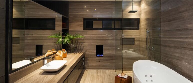 Дизайн ванной комнаты: плитка под дерево