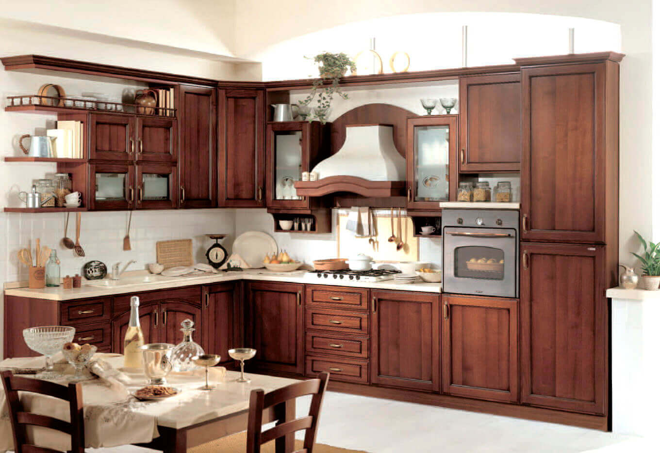 Деревянная кухонная мебель